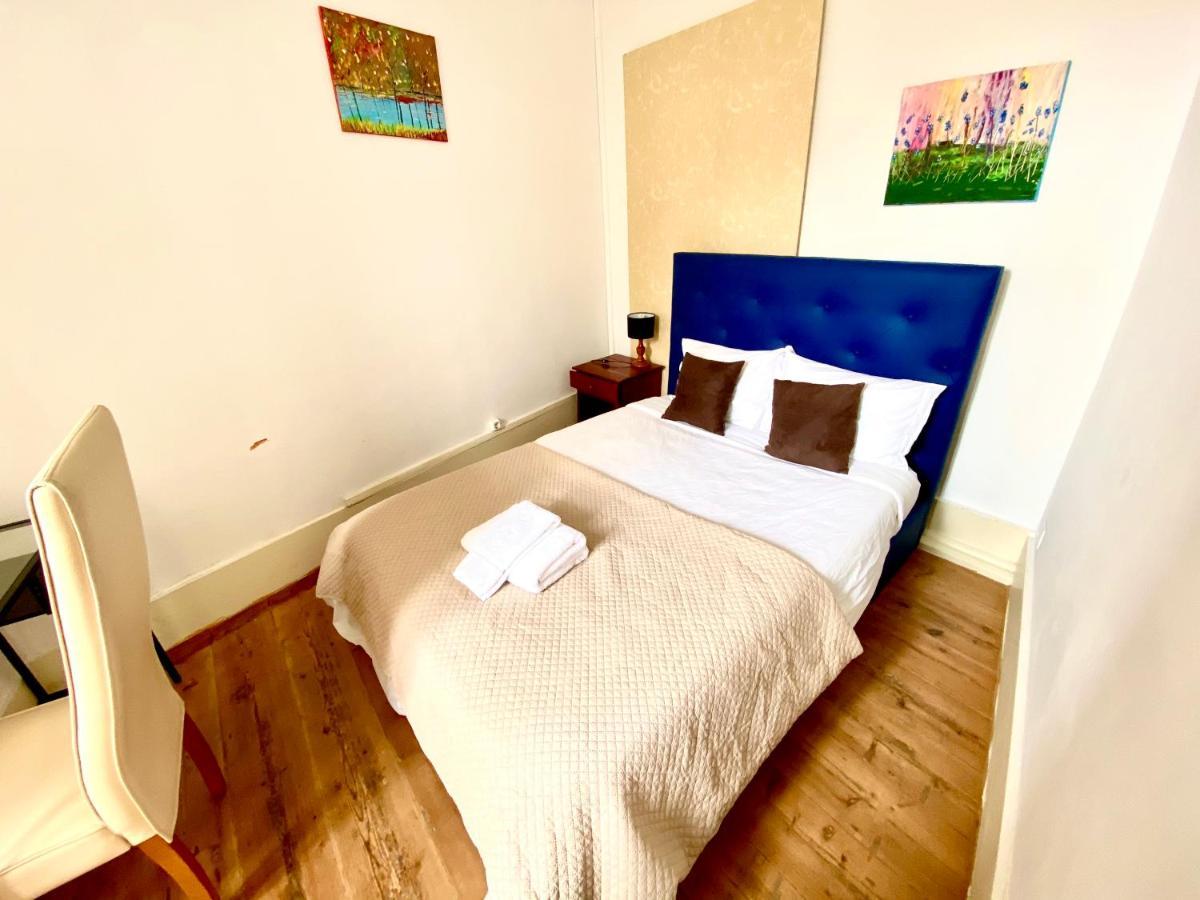 Nature Chiado 2- Cozy Little Double Room With Shared Bathroom ลิสบอน ภายนอก รูปภาพ